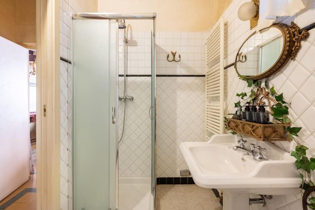 Central Elegant Apartment - Liberty House 볼로냐 외부 사진